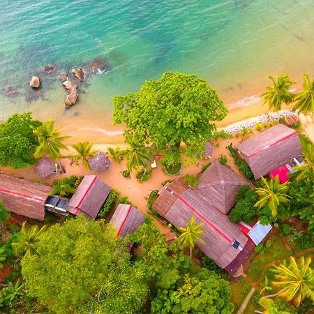 Floraly Komba Hotel - Nosy Komba Exterior foto